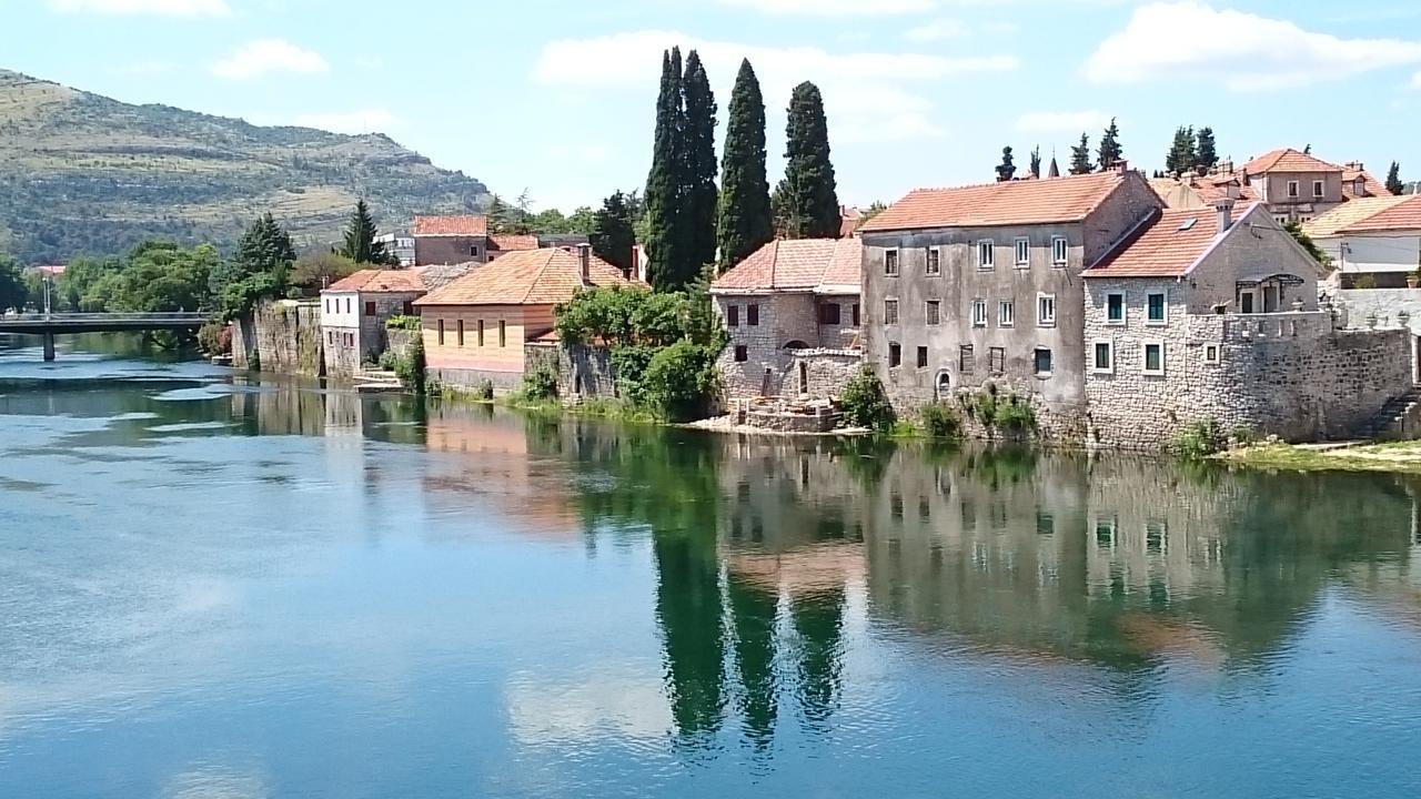 Appartement Central Place à Trebinje Extérieur photo